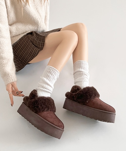 Shoes in Closet（シューズインクローゼット）の「軽量厚底 2WAY ファーベルト付 ボア ムートン サボ スリッポン 6495（スリッポン・レディース・ダークブラウン/ブラック/ライトベージュ/ブラウン系その他・S/M/L/LL）」の11枚目の写真