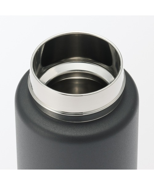 無印良品（ムジルシリョウヒン）の「真空断熱構造　保温保冷ボトル　ハンドルタイプ　７５０ｍＬ（水筒・メンズ・ベージュ系/シルバー/ブラック・FREE）」の4枚目の写真