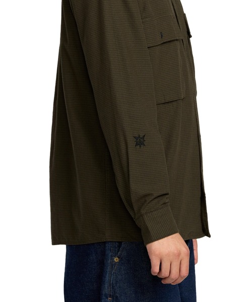 VOLCOM(ボルコム)の「VOLCOM POVJ WORKSHIRT/ボルコムワークスタイル長袖シャツ(シャツ/ブラウス・メンズ・アーミー・SMALL/MEDIUM/LARGE)」の9枚目の写真
