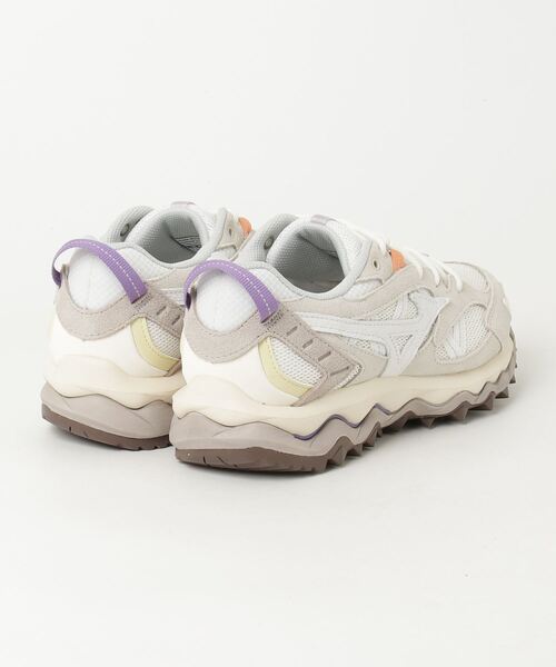 MIZUNO(ミズノ )の「ミズノ ウエーブムジンTL WAVE MUJIN TL(スニーカー・メンズ・サンドグレー・25.5cm/26.0cm/26.5cm/27.0cm/28.0cm/30.0cm/25.0cm/27.5cm/29.0cm/28.5cm)」の2枚目の写真