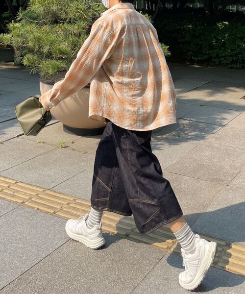 DNSR(ディーエヌエスアール)の「マルチダートバミューダデニムパンツインディゴ(その他パンツ・メンズ・その他・SMALL/MEDIUM/LARGE/X-LARGE)」の21枚目の写真