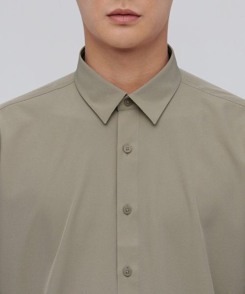 MUSINSA STANDARD（ムシンサスタンダード）の「リラックスフィットシルキーシャツ[ダスティベージュ]（シャツ/ブラウス・メンズ・その他・SMALL/MEDIUM/LARGE/X-LARGE/XX-LARGE）」の4枚目の写真