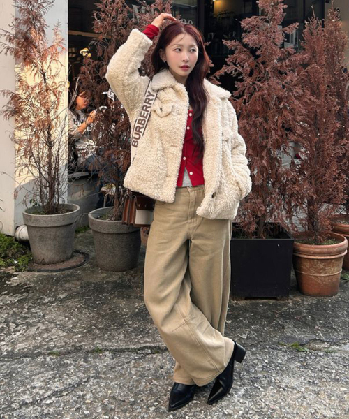CHASECULT(チェイスカルト)の「女性ボアカラー半コート-オートミール(ムートンコート・レディース・オートミール・90/85)」の13枚目の写真