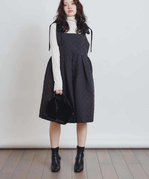 PICCIN PERLA（ピッチンペルラ）の「キルティングリボンミニワンピース（ワンピース・レディース・ブラック/オフホワイト・M）」の10枚目の写真