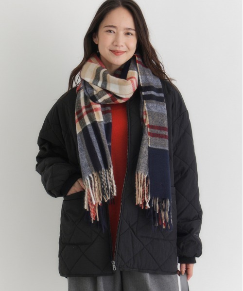 Right-on（ライトオン）の「【HONEYSUCKLE ROSE】中綿キルティングジャケット (軽量 / 保温性 / リラックススタイリング)（ミリタリージャケット・レディース・オフホワイト/ブラック/オリーブ・M/L）」の2枚目の写真