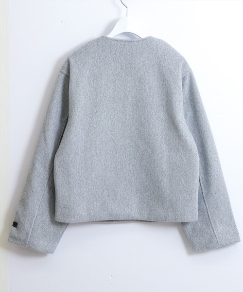 STAY MOTION（ステイモーション）の「【WEB限定】ノーカラーショート丈コート［韓国ファッション カジュアル］≪AW新作≫（その他アウター・レディース・アイボリー/グレー・L/M）」の6枚目の写真