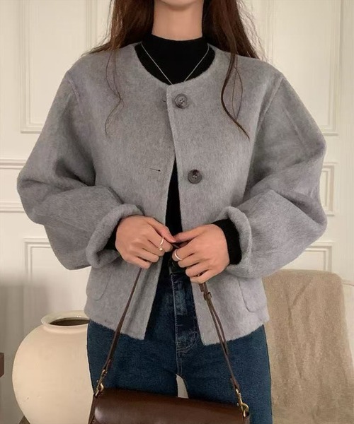 STAY MOTION（ステイモーション）の「【WEB限定】ノーカラーショート丈コート［韓国ファッション カジュアル］（その他アウター・レディース・アイボリー/グレー・L/M）」の8枚目の写真