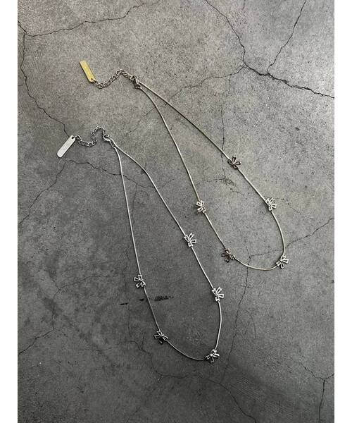 EMODA（エモダ）の「RIBBON CHAIN NC（ネックレス・レディース・シルバー/ゴールド・FREE）」の6枚目の写真