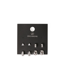 DIEUAMOUR（ディユーアモール）の「[8PACK] Triangle Cubic Ring Daily Earring Set（ピアス（両耳用））」