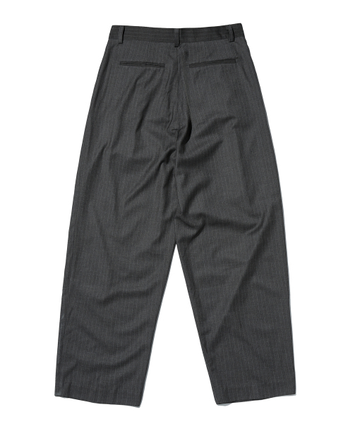 suade（スエード）の「TWO TUCK STRIPE SLACKS [GRAY]（スラックス・レディース・その他・MEDIUM/LARGE/SMALL）」の4枚目の写真