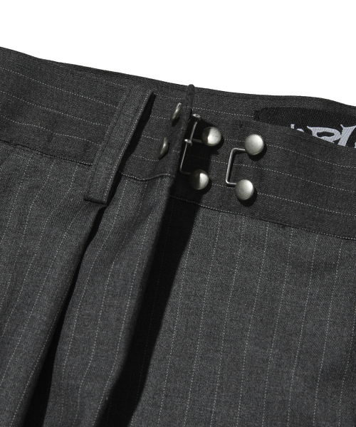 suade（スエード）の「TWO TUCK STRIPE SLACKS [GRAY]（スラックス・レディース・その他・MEDIUM/LARGE/SMALL）」の7枚目の写真