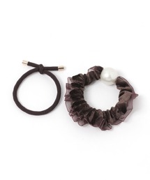 レザー調ロングリボンシュシュ / 607765（シュシュ）｜LAKOLE（ラコレ