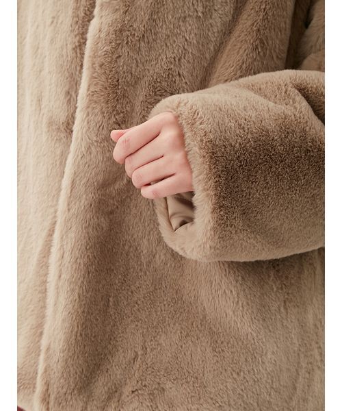 ミラオーウェン　リバーシブルエコファージャケット　ベージュ Mila Owen（ミラオーウェン）の「リバーシブルエコファージャケット