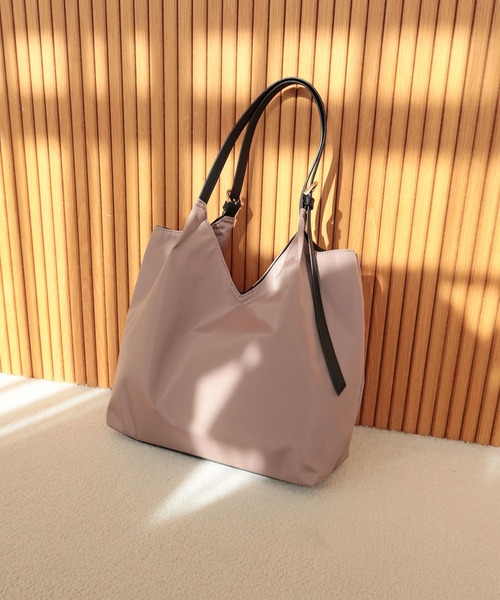 T・S・L（ティーエスエル）の「ベルトハンドルＶカットトートバッグ【詳細動画あり】（トートバッグ・レディース・グレー/グレイッシュベージュ/ブラック・FREE）」の22枚目の写真