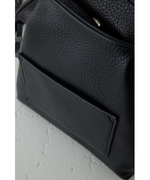 AZUL by moussy（アズールバイマウジー）の「モチーフスタッズドローストリングバッグ（ショルダーバッグ・レディース・ダークグリーン/ブラック/グレイッシュベージュ・FREE）」の14枚目の写真