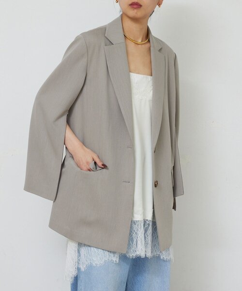 GALLARDAGALANTE（ガリャルダガランテ）の「【手洗い可】スリットスリーブジャケット（ベスト・レディース・グレイッシュベージュ/ブラック・FREE）」の3枚目の写真