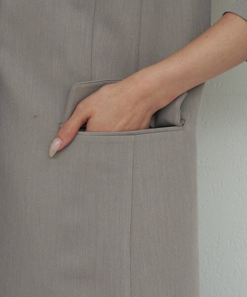 GALLARDAGALANTE（ガリャルダガランテ）の「【手洗い可】スリットスリーブジャケット（ベスト・レディース・グレイッシュベージュ/ブラック・FREE）」の14枚目の写真