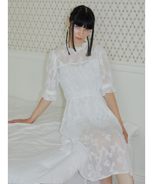 ILLUSTRIS ILLUSION（イルストリスイルージョン）の「White flower sheer dress（ワンピース）」