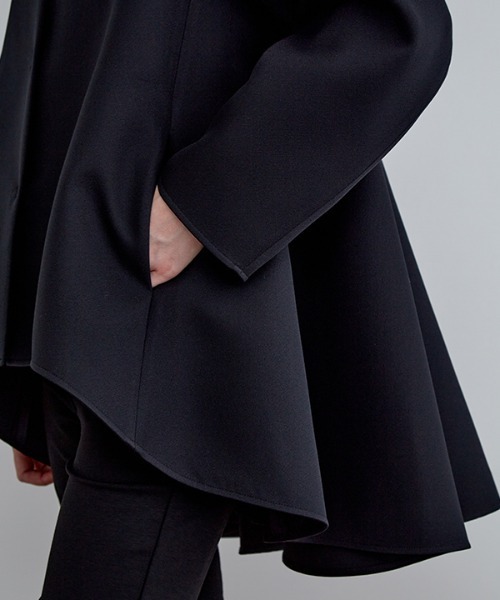 ◇エアートリプルクロスバックフレアジャケット（ノーカラーコート