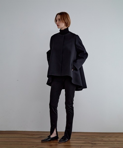 新品タグ付 LE PHIL ルフィル エアートリプルクロスバックフレアジャケット ◇エアートリプルクロスバックフレアジャケット（ノーカラーコート