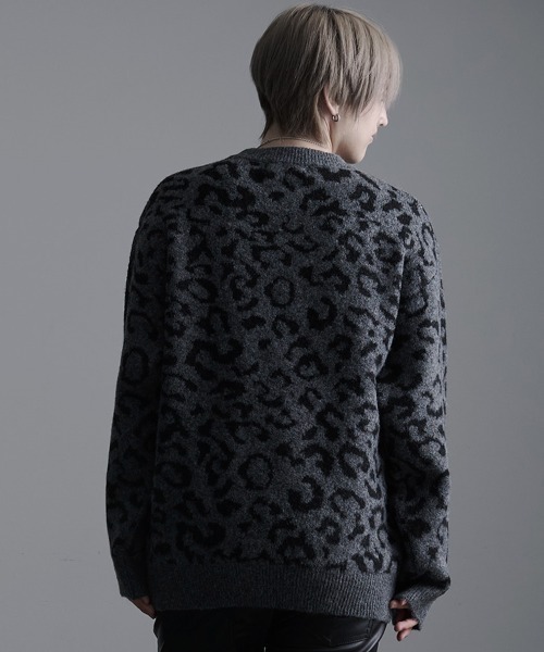 CavariA（キャバリア）の「『CavariA/キャバリア』ヒョウ柄ニットクルーネック（ニット/セーター・メンズ・グレー/ベージュ/ブルー・L/M）」の15枚目の写真