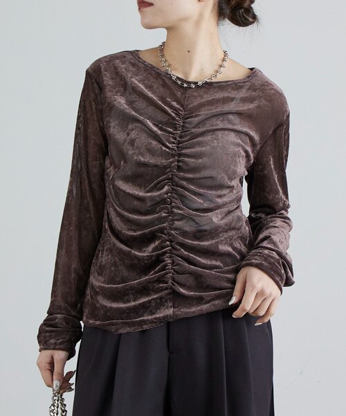 Lui's（ルイス）の「フロントシャーリングベロアプルオーバー（Tシャツ/カットソー・レディース・ブラック/ベージュ/ブラウン・FREE）」の21枚目の写真