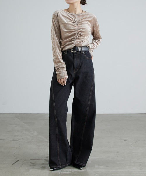 Lui's（ルイス）の「フロントシャーリングベロアプルオーバー（Tシャツ/カットソー・レディース・ブラック/ベージュ/ブラウン・FREE）」の6枚目の写真