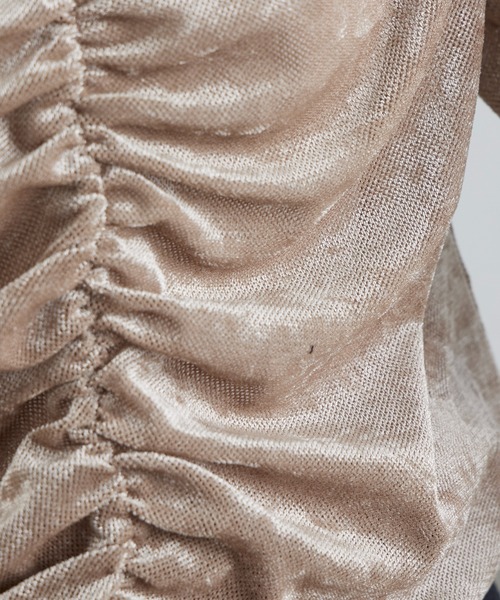 Lui's（ルイス）の「フロントシャーリングベロアプルオーバー（Tシャツ/カットソー・レディース・ブラック/ベージュ/ブラウン・FREE）」の13枚目の写真