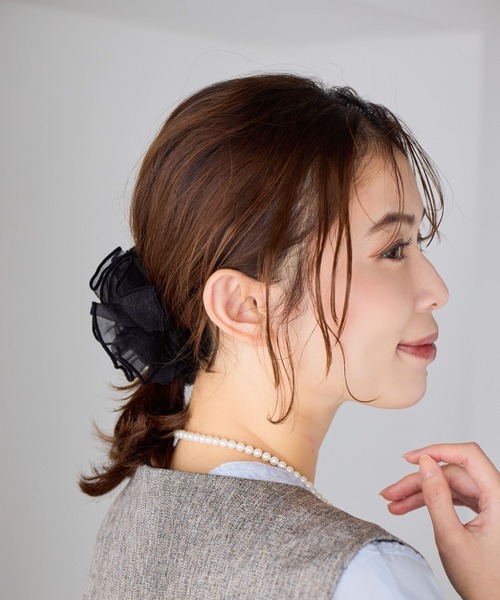 studio CLIP（スタディオクリップ）の「シアープリーツシュシュ（シュシュ・レディース・ブラック/カーキ/ブラウン系その他・FREE）」の5枚目の写真