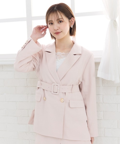 REDYAZEL（レディアゼル）の「【セットアップ可能】ベルテッドダブルジャケット（テーラードジャケット・レディース・ピンク/グレー・FREE）」の2枚目の写真