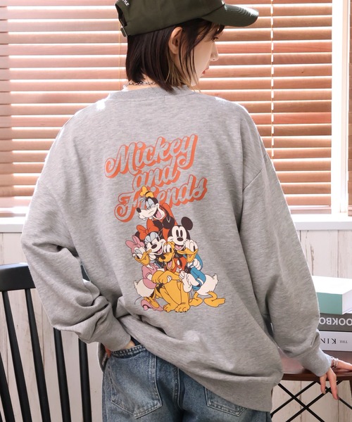 Disney(ディズニー)の「【DISNEY/ディズニー】バックプリント 裏毛クルーネックスウェット(スウェット・レディース・杢グレー/グリーン/オートミール/ブルー・L/M)」の2枚目の写真