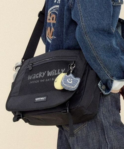 Wacky WiLLy（ワッキーウィリー）の「[26SS] FLIGHT V2 MESSENGER BAG（メッセンジャーバッグ・メンズ・ブラック/アイボリー・FREE）」の21枚目の写真