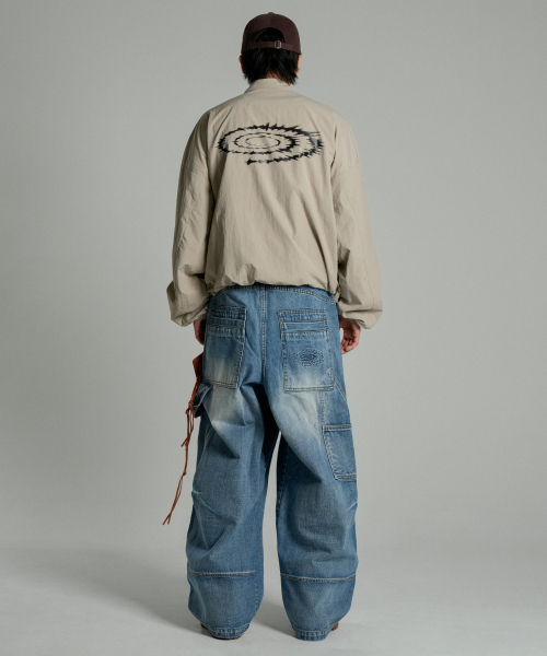 IDWS(アイドンワナセル)の「Swift Symbol Track Jacket Beige(ナイロンジャケット・レディース・その他・1/2)」の13枚目の写真
