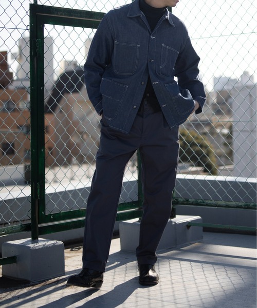 UNIVERSAL OVERALL(ユニバーサルオーバーオール)の「Adietive TUCK TAPERD(チノパンツ・メンズ・チャコールグレー/ブラック/ベージュ・S/M/L/XL)」の11枚目の写真