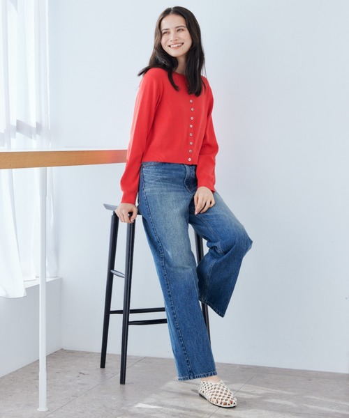 Mila Owen（ミラオーウェン）の「シェル釦デザインクロップドニットカーディガン（カーディガン/ボレロ・レディース・レッド/マルチ/ブラック/アイボリー・1/0）」の19枚目の写真