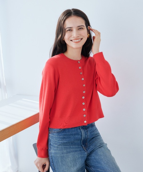 Mila Owen（ミラオーウェン）の「シェル釦デザインクロップドニットカーディガン（カーディガン/ボレロ・レディース・レッド/マルチ/ブラック/アイボリー・1/0）」の17枚目の写真