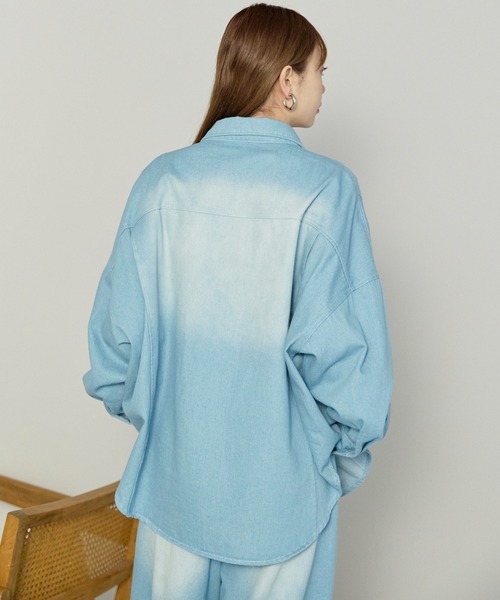 enhaut（アンオート）の「ヴィンテージ加工 デニム オーバー シャツ（シャツ/ブラウス・レディース・ライトブルー/インディゴブルー・FREE）」の7枚目の写真