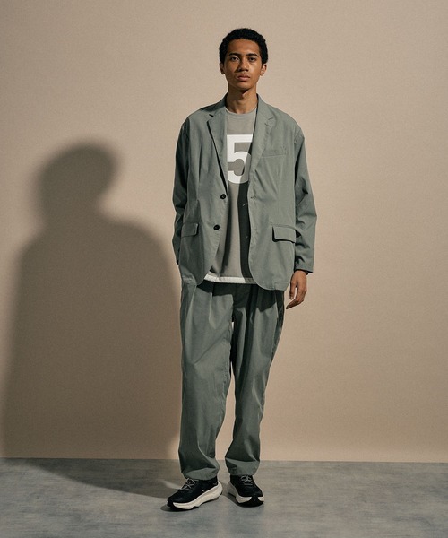 NUMERALS（ヌメラルズ）の「[NUMERALS]MOLDED JERSEY PULLOVER（Tシャツ/カットソー・メンズ・ブラック/グレー・LARGE/MEDIUM）」の6枚目の写真