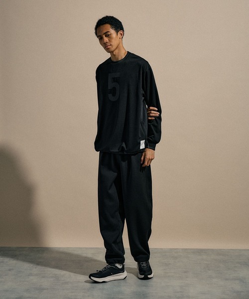 NUMERALS（ヌメラルズ）の「[NUMERALS]MOLDED JERSEY PULLOVER（Tシャツ/カットソー・メンズ・ブラック/グレー・LARGE/MEDIUM）」の11枚目の写真