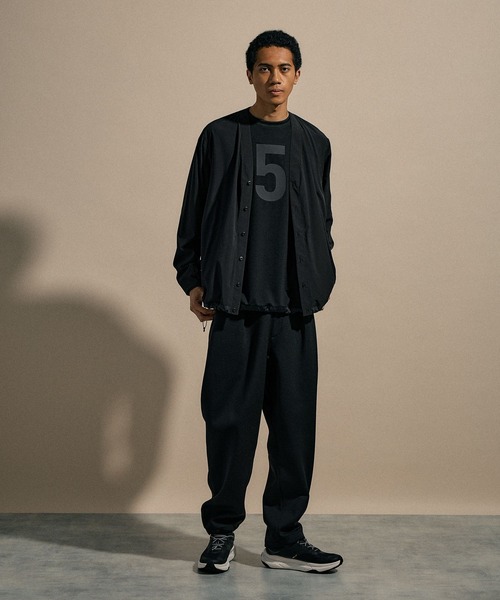 NUMERALS（ヌメラルズ）の「[NUMERALS]MOLDED JERSEY PULLOVER（Tシャツ/カットソー・メンズ・ブラック/グレー・LARGE/MEDIUM）」の13枚目の写真