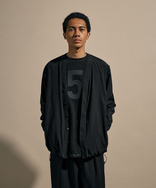 NUMERALS（ヌメラルズ）の「[NUMERALS]MOLDED JERSEY PULLOVER（Tシャツ/カットソー・メンズ・ブラック/グレー・LARGE/MEDIUM）」の16枚目の写真