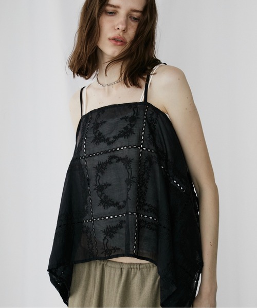 LOSCa(ロスカ)の「パッチワーク刺繍レースキャミ(その他トップス・レディース・ホワイト/ブラック・FREE)」の3枚目の写真
