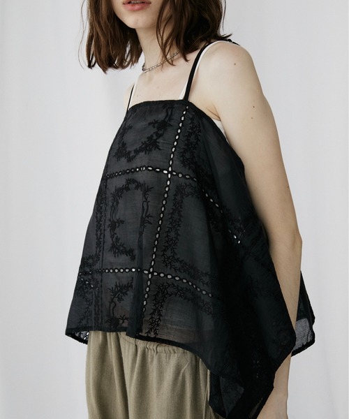 LOSCa(ロスカ)の「パッチワーク刺繍レースキャミ(その他トップス・レディース・ホワイト/ブラック・FREE)」の8枚目の写真