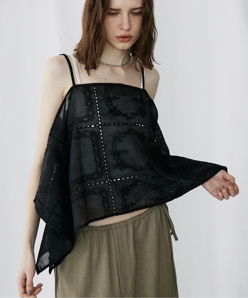 LOSCa(ロスカ)の「パッチワーク刺繍レースキャミ(その他トップス・レディース・ホワイト/ブラック・FREE)」の4枚目の写真