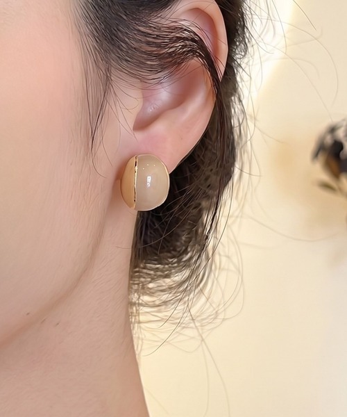 yu-ka(ユーカ)の「YU-KA:ソフトカラー オーバルピアス soft color oval pierce(ピアス(両耳用)・レディース・ピンク/グリーン/ホワイト/ゴールド・FREE)」の4枚目の写真