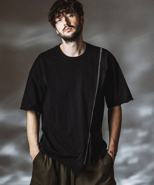 NO ID.（ノーアイディ）の「【NO ID.】Layered ZIP BIG T-shirt / レイヤードジップビッグTシャツ（Tシャツ/カットソー・メンズ・ホワイト/ブラック/グレー・ONE SIZE）」の4枚目の写真