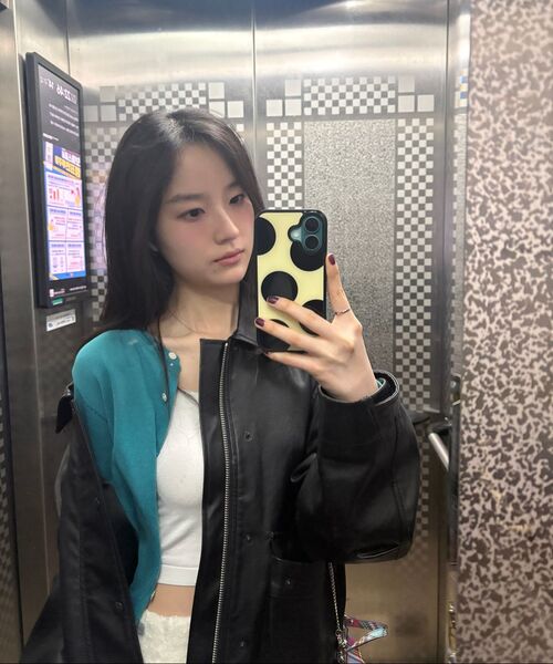 MICHIKO LONDON（ミチコ ロンドン）の「エッセンシャルラウンドニットカーディガンティルブルー（カーディガン/ボレロ・レディース・その他・MEDIUM/SMALL）」の11枚目の写真