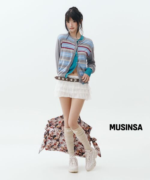 MICHIKO LONDON（ミチコ ロンドン）の「エッセンシャルラウンドニットカーディガンティルブルー（カーディガン/ボレロ・レディース・その他・MEDIUM/SMALL）」の12枚目の写真