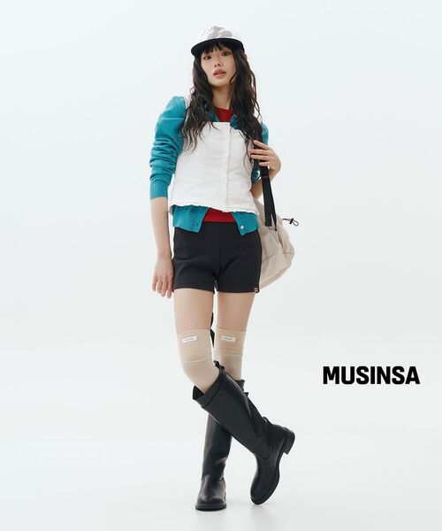 MICHIKO LONDON（ミチコ ロンドン）の「エッセンシャルラウンドニットカーディガンティルブルー（カーディガン/ボレロ・レディース・その他・MEDIUM/SMALL）」の14枚目の写真