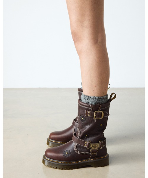 Dr. Martens(ドクターマーチン)の「Dr. Martens/ドクターマーチン ANISTONE HI フラワー リガー ブーツ 42823200(ブーツ・メンズ・ブラウン・UK3/UK4/UK5/UK6/UK7/UK8/UK9)」の3枚目の写真